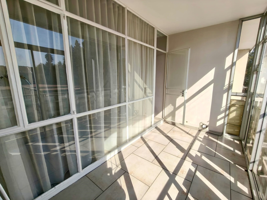 To Let 2 Bedroom Property for Rent in Three Rivers Proper Gauteng