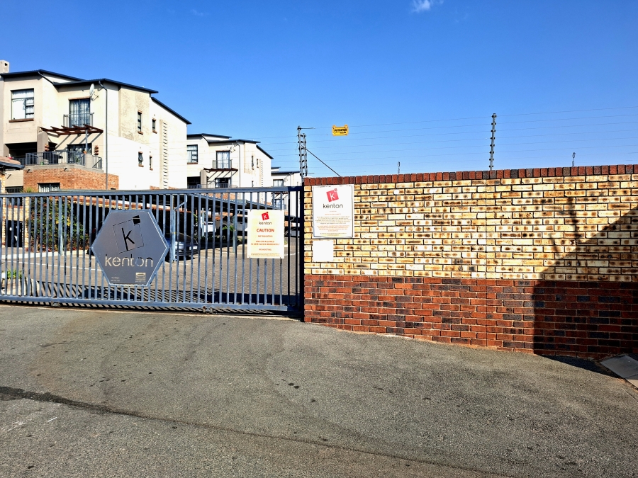 1 Bedroom Property for Sale in Bergbron Gauteng