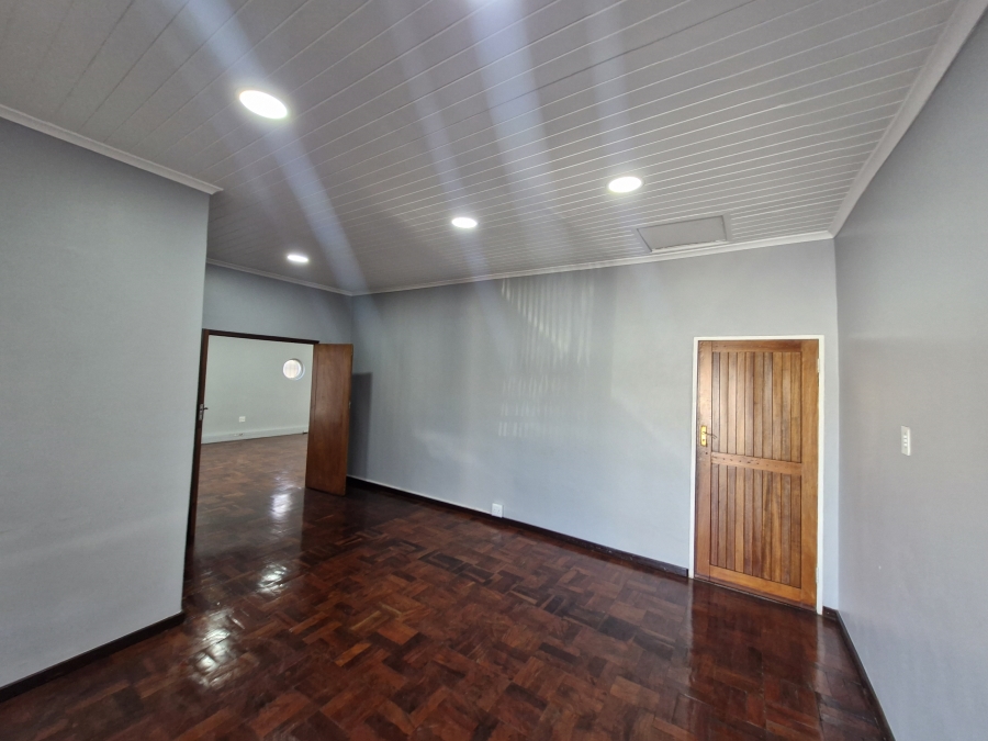 To Let Commercial Property for Rent in Clubview Gauteng