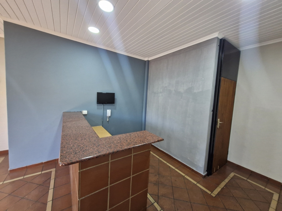 To Let Commercial Property for Rent in Clubview Gauteng