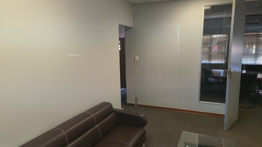 To Let Commercial Property for Rent in Die Hoewes Gauteng