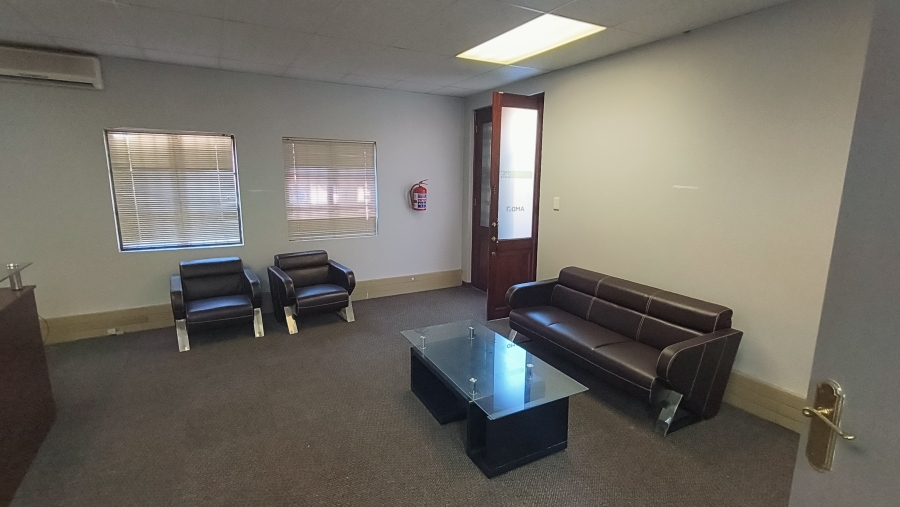 To Let Commercial Property for Rent in Die Hoewes Gauteng
