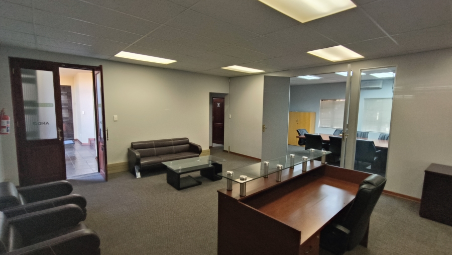 To Let Commercial Property for Rent in Die Hoewes Gauteng