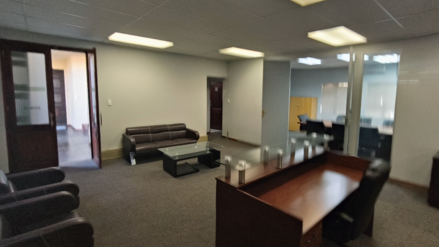 To Let Commercial Property for Rent in Die Hoewes Gauteng