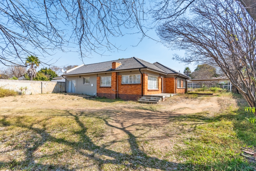 4 Bedroom Property for Sale in Discovery Gauteng