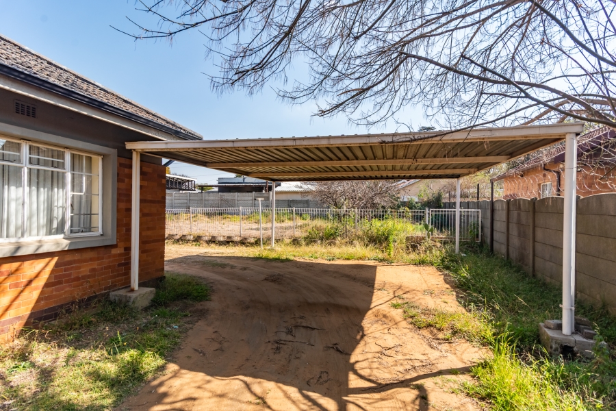 4 Bedroom Property for Sale in Discovery Gauteng