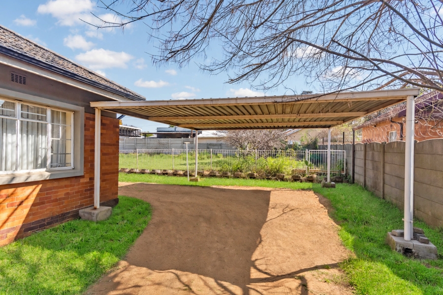 4 Bedroom Property for Sale in Discovery Gauteng
