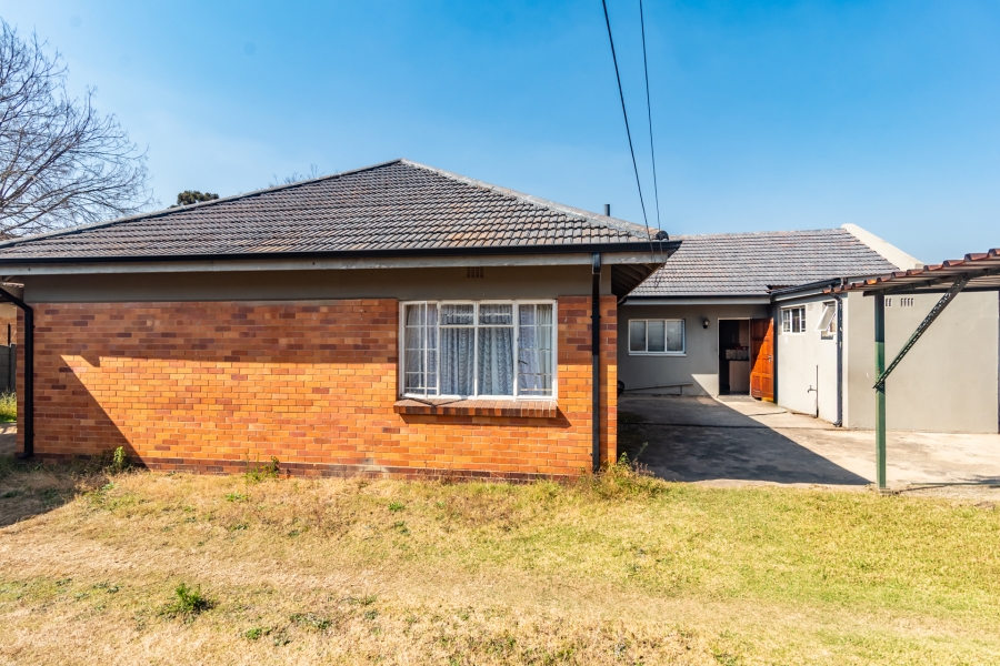 4 Bedroom Property for Sale in Discovery Gauteng