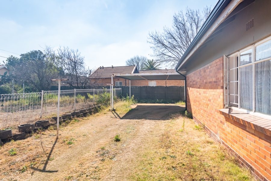 4 Bedroom Property for Sale in Discovery Gauteng