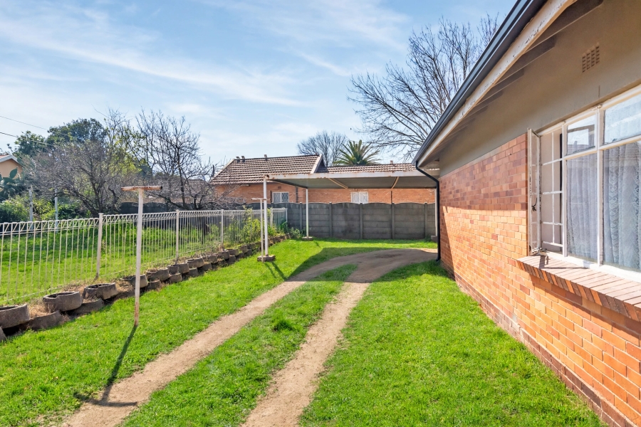 4 Bedroom Property for Sale in Discovery Gauteng