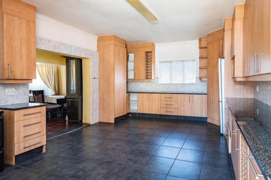 4 Bedroom Property for Sale in Discovery Gauteng