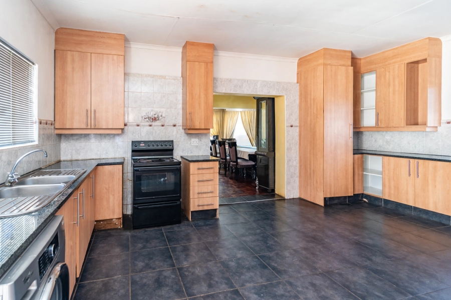 4 Bedroom Property for Sale in Discovery Gauteng