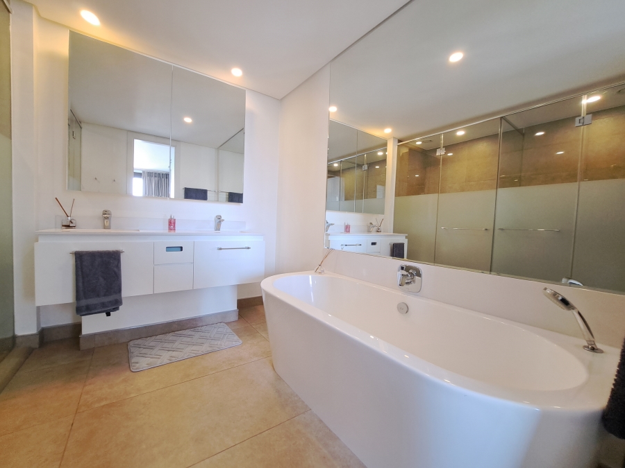 1 Bedroom Property for Sale in Sandton Central Gauteng