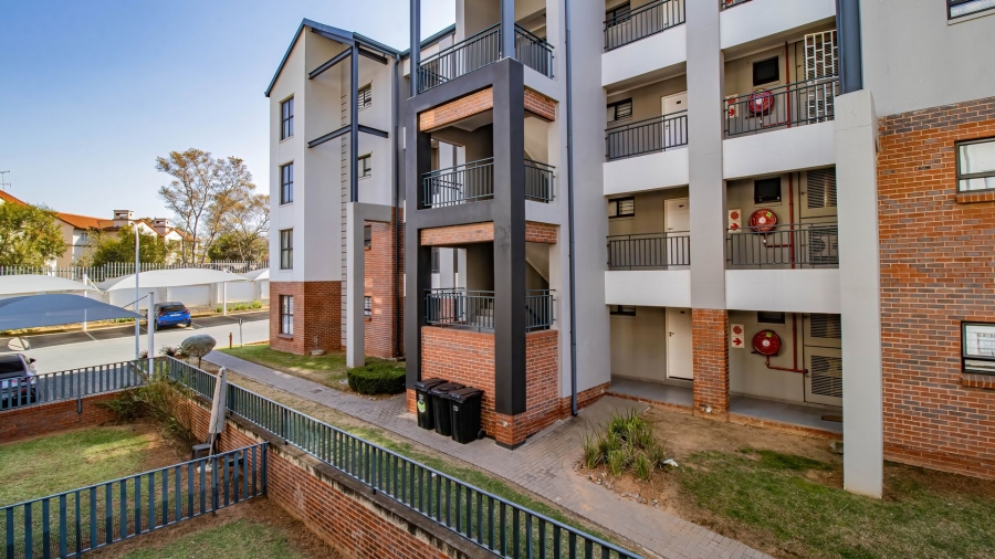 1 Bedroom Property for Sale in Noordhang Gauteng