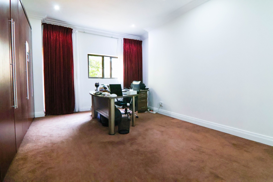7 Bedroom Property for Sale in Midstream Estate Gauteng