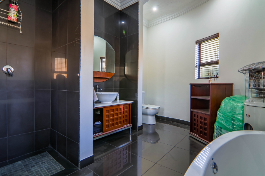 7 Bedroom Property for Sale in Midstream Estate Gauteng