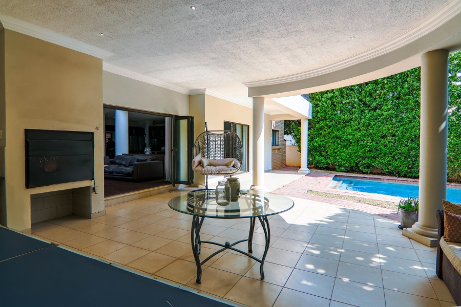 7 Bedroom Property for Sale in Midstream Estate Gauteng