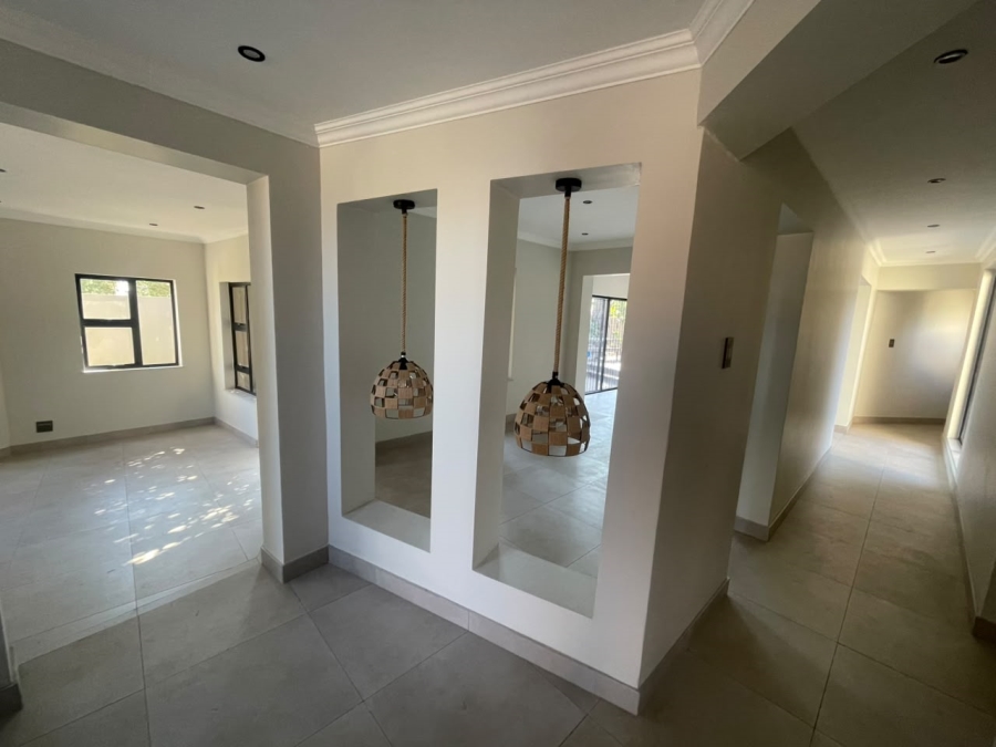 3 Bedroom Property for Sale in Beyers Park Gauteng