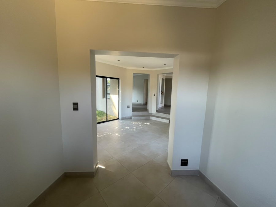3 Bedroom Property for Sale in Beyers Park Gauteng