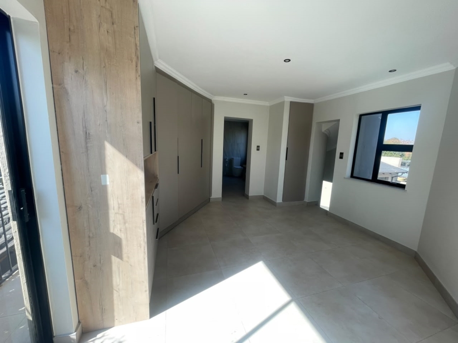 3 Bedroom Property for Sale in Beyers Park Gauteng