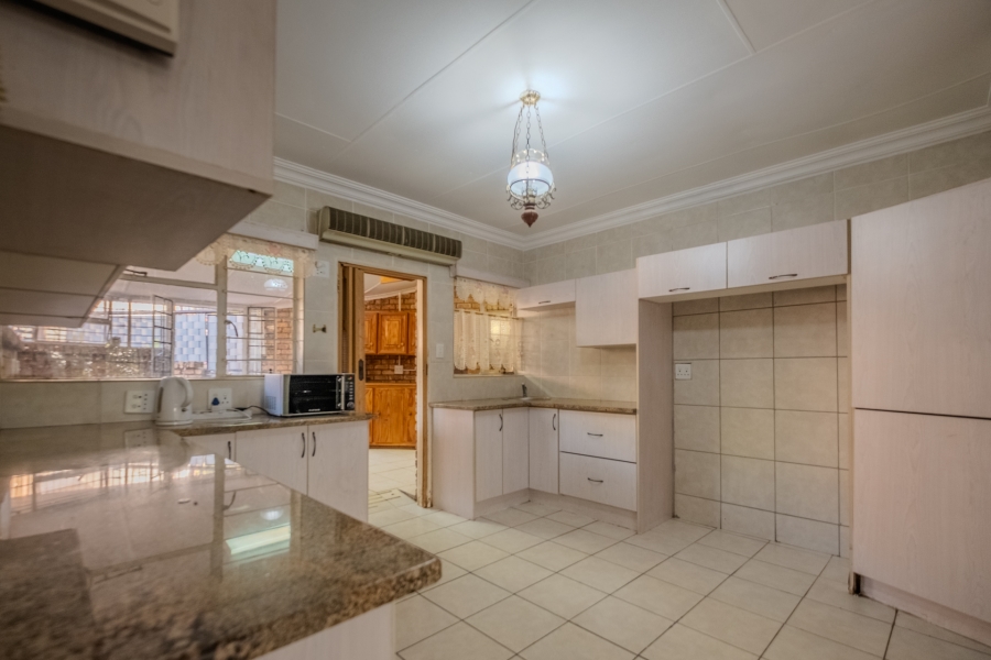 3 Bedroom Property for Sale in Garsfontein Gauteng