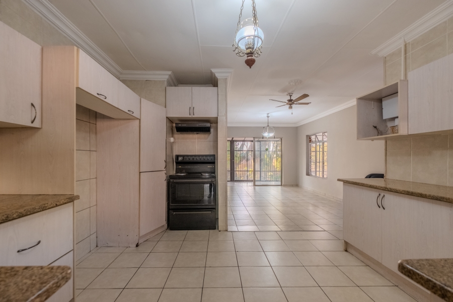 3 Bedroom Property for Sale in Garsfontein Gauteng