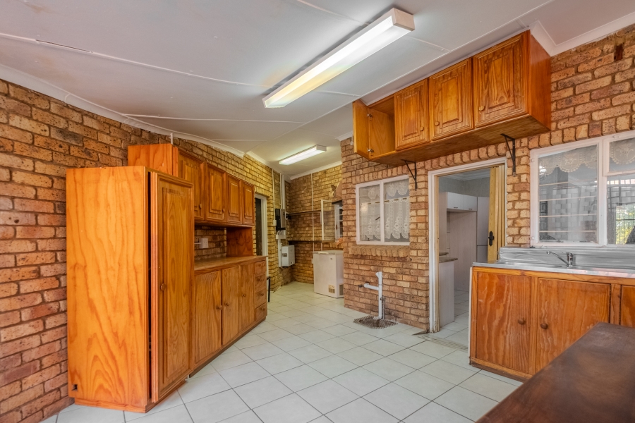 3 Bedroom Property for Sale in Garsfontein Gauteng