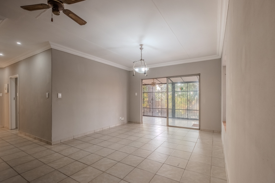 3 Bedroom Property for Sale in Garsfontein Gauteng