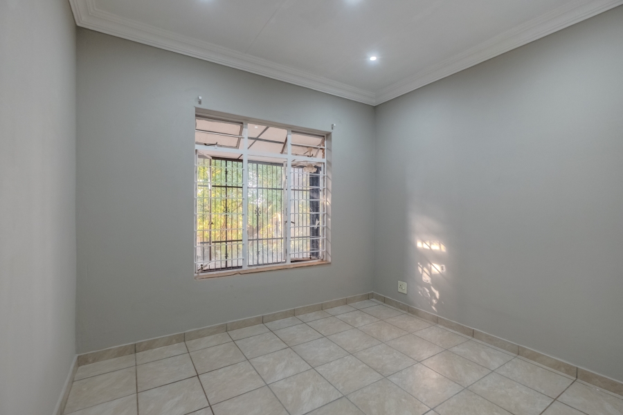 3 Bedroom Property for Sale in Garsfontein Gauteng