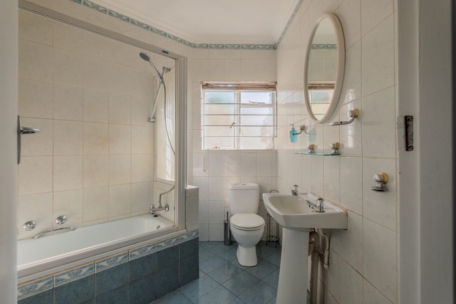 3 Bedroom Property for Sale in Garsfontein Gauteng