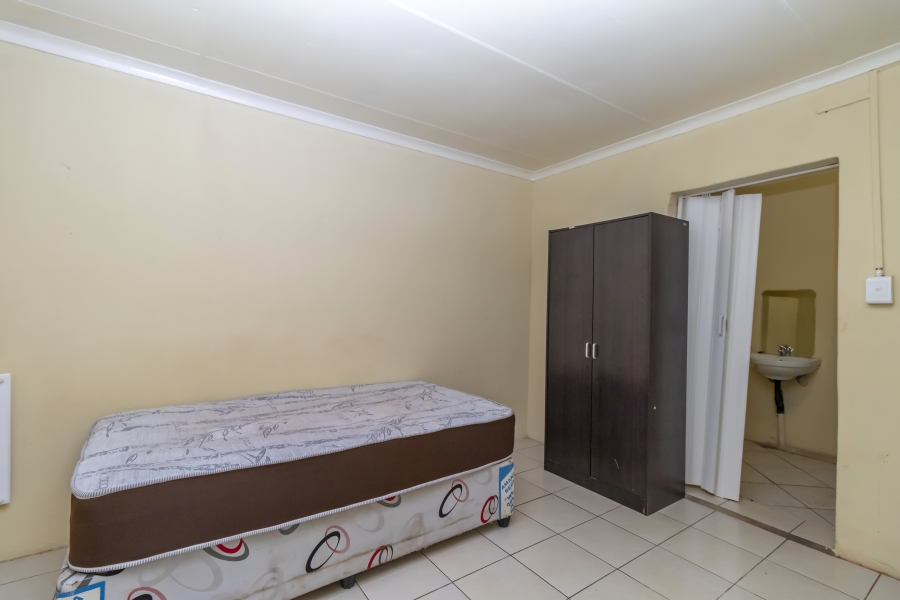 10 Bedroom Property for Sale in Westdene Gauteng
