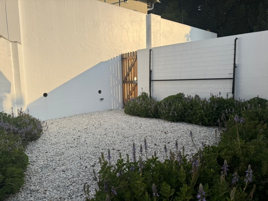 To Let 1 Bedroom Property for Rent in Parktown North Gauteng