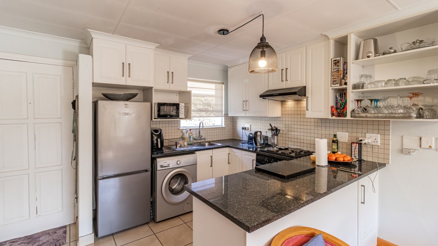 2 Bedroom Property for Sale in Magaliessig Gauteng