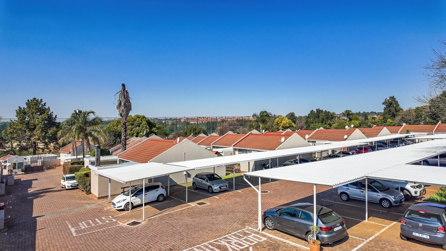 2 Bedroom Property for Sale in Magaliessig Gauteng