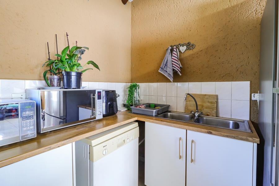 To Let 2 Bedroom Property for Rent in Morningside Gauteng