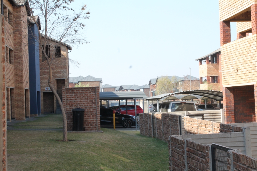 2 Bedroom Property for Sale in Alveda Park Gauteng