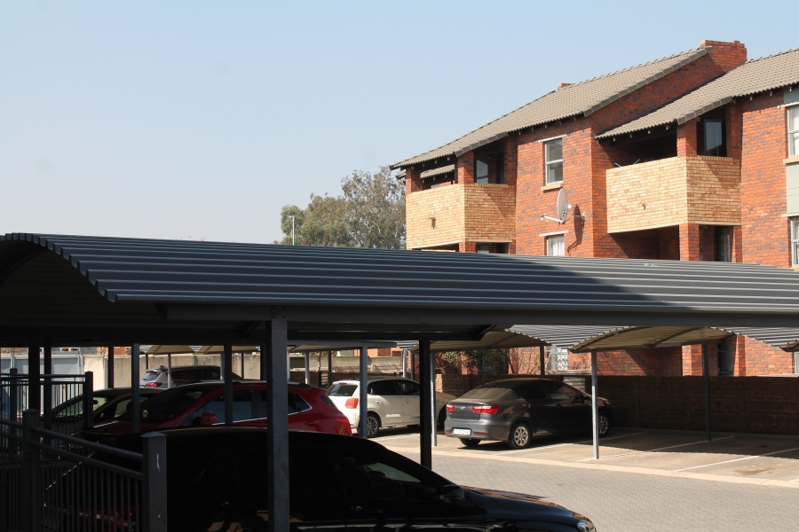 2 Bedroom Property for Sale in Alveda Park Gauteng