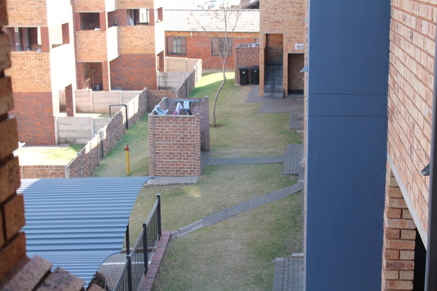 2 Bedroom Property for Sale in Alveda Park Gauteng