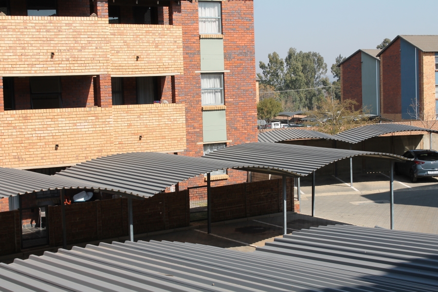 2 Bedroom Property for Sale in Alveda Park Gauteng