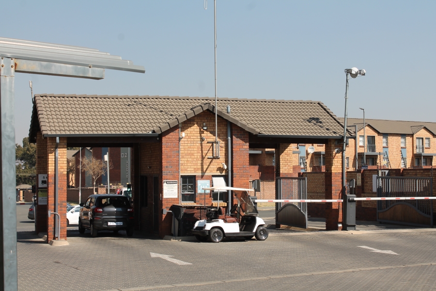 2 Bedroom Property for Sale in Alveda Park Gauteng