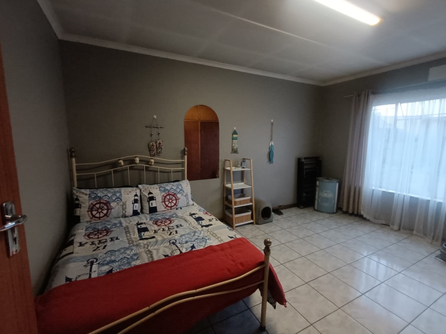 4 Bedroom Property for Sale in Vanderbijlpark CE 2 Gauteng
