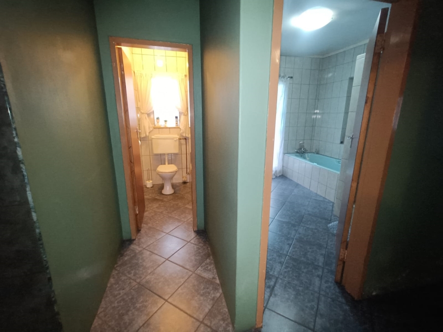 4 Bedroom Property for Sale in Vanderbijlpark CE 2 Gauteng