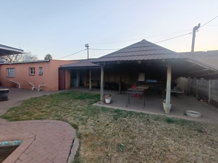4 Bedroom Property for Sale in Vanderbijlpark CE 2 Gauteng