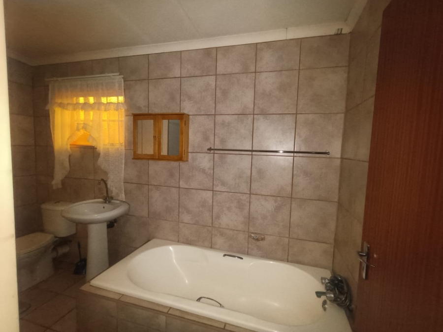 4 Bedroom Property for Sale in Vanderbijlpark CE 2 Gauteng