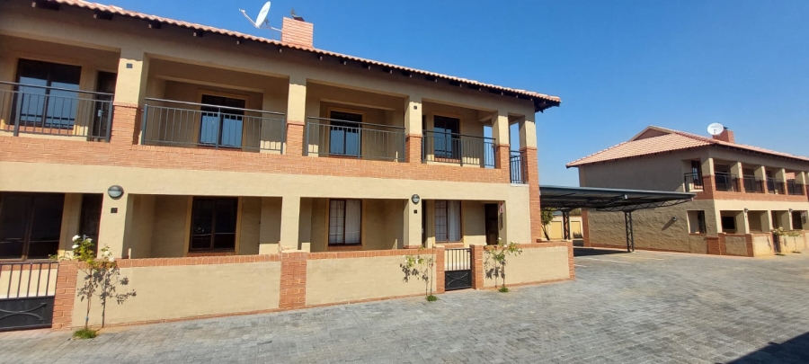 To Let 2 Bedroom Property for Rent in Kenleaf Gauteng
