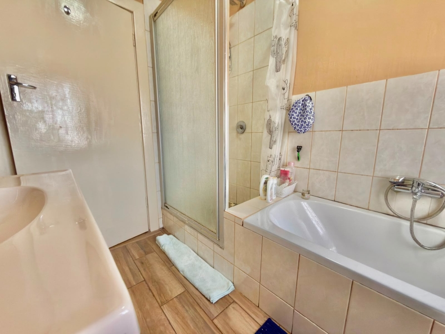 To Let 3 Bedroom Property for Rent in Brakpan Central Gauteng
