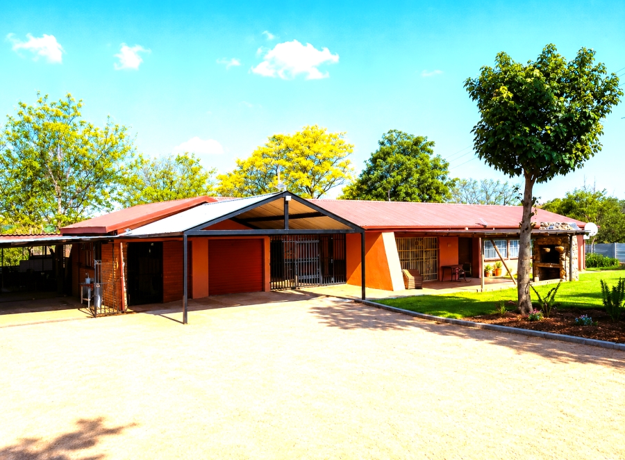 4 Bedroom Property for Sale in Pretoria North Gauteng