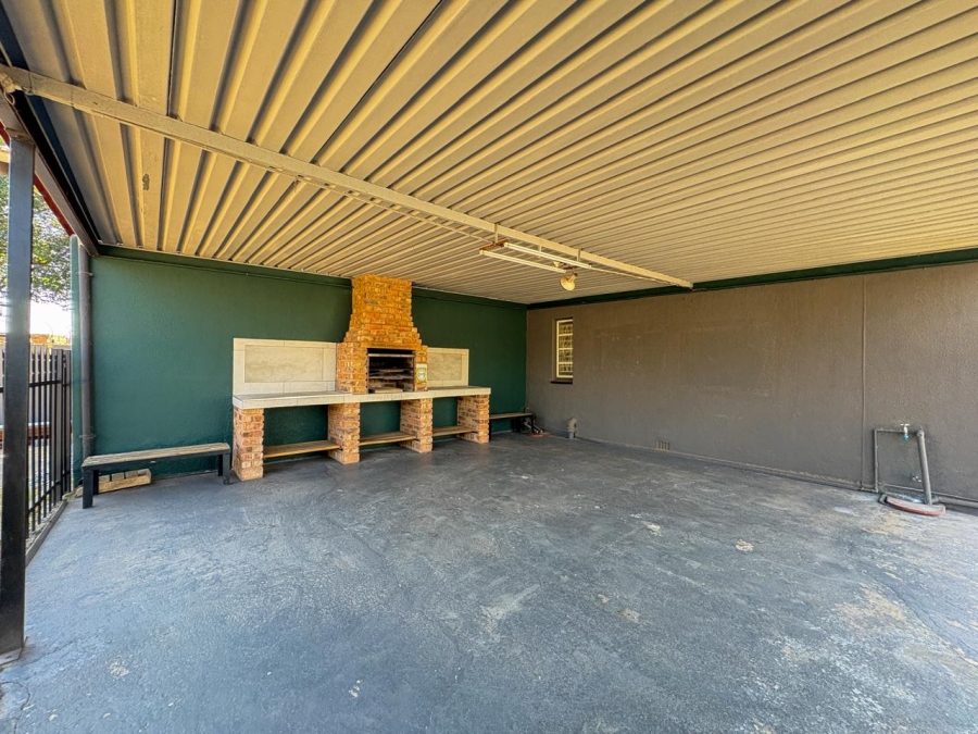 3 Bedroom Property for Sale in Brakpan Central Gauteng