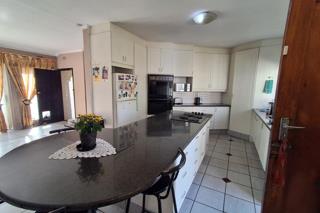 5 Bedroom Property for Sale in Glen Marais Gauteng
