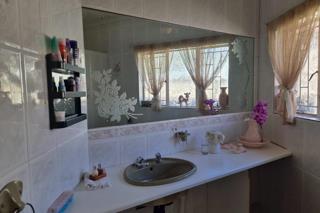 5 Bedroom Property for Sale in Glen Marais Gauteng